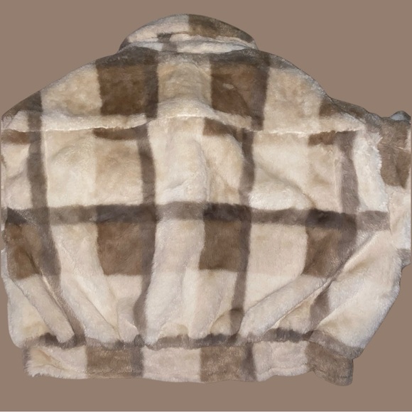 NWT ASHLEY BY 26 INTERNATIONAL FAUX FUR CAMEL PLAID PATTERN CROPPED JACKET•S/XL - Picture 6 of 11